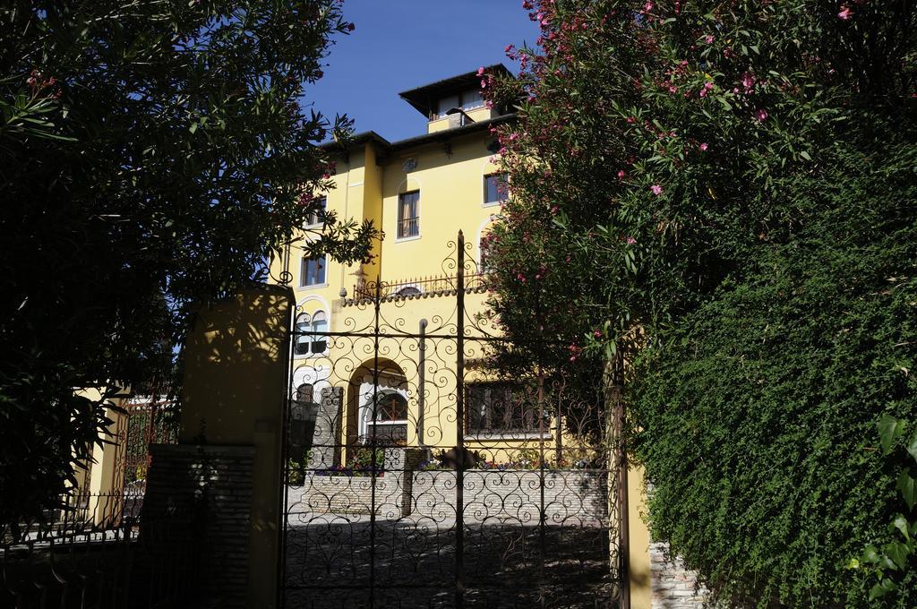 Villa Callas 16 시르미오네 객실 사진